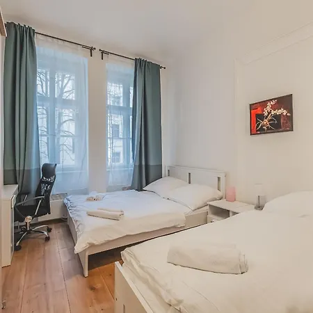 Walk To Old Town Flat, Kitchen, New Bathroom * Praga