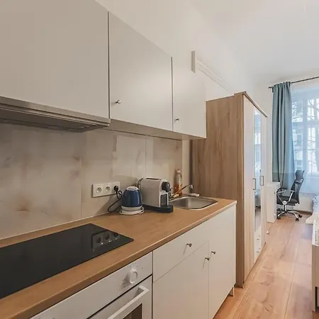 Walk To Old Town Flat, Kitchen, New Bathroom Appartamento *